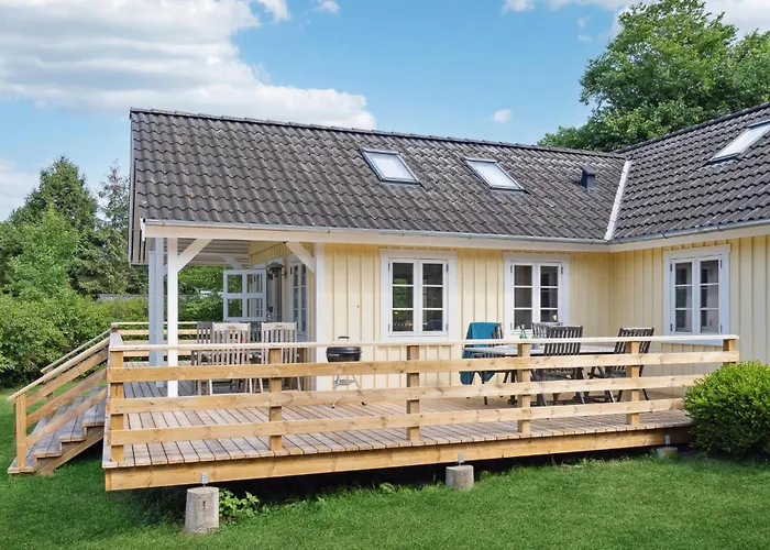 Three-bedroom In Casa de Férias Højby